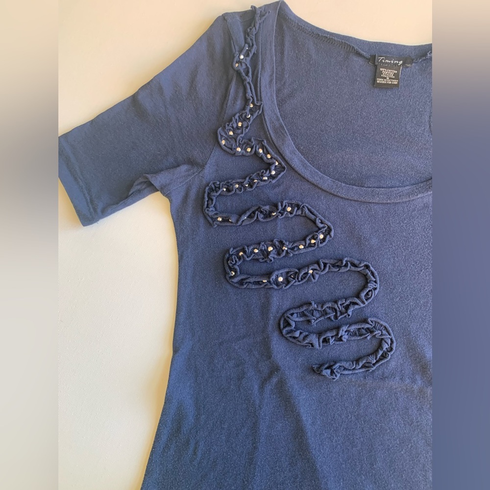 Timing Deep Scoop Neck Tee Shirt Size Small